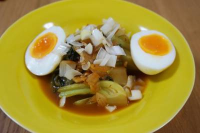 ゆで卵とチンゲンサイのチリソース煮