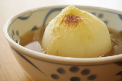 新たまねぎの丸ごと煮