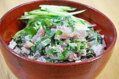 梅ご飯のあじのせ丼