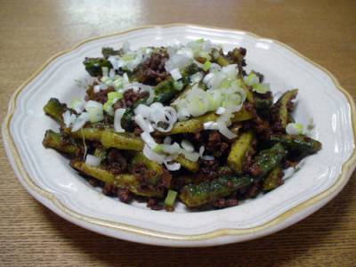 ゴーヤーとパラパラひき肉の炒め物