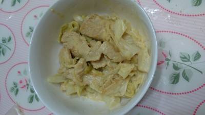 キャベツと鶏肉のクリームチーズ蒸し