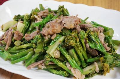 ブロッコリと牛肉のオイスターソース炒め