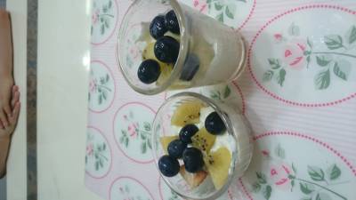 チーズクリームとフルーツのクランブルのせ