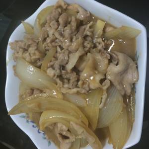 たまねぎと豚肉の甘辛煮