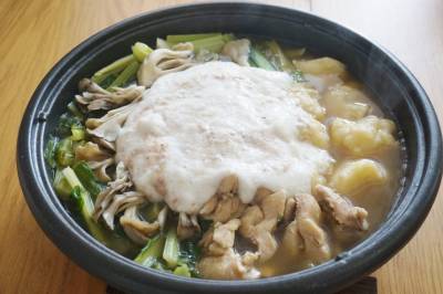 豆腐だんごのとろろ鍋