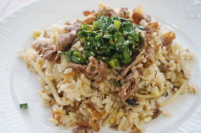 牛肉ともやしの炊き込みご飯