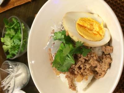 魯肉飯(ルーロウファン)