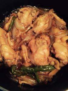 鶏手羽先とたまねぎの甘辛煮