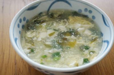 たけのこ、わかめの中国風スープ