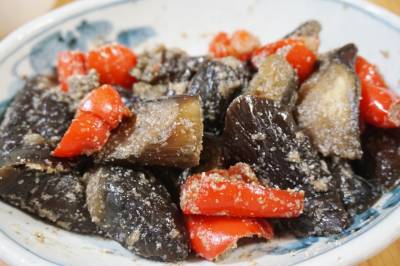 なすとジャンボピーマンのごま煮