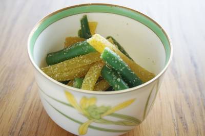 たくあんとさやいんげんのあえ物