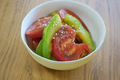 ズッキーニとトマトのあえ物