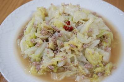 キャベツと鶏ひき肉のエスニック風炒め