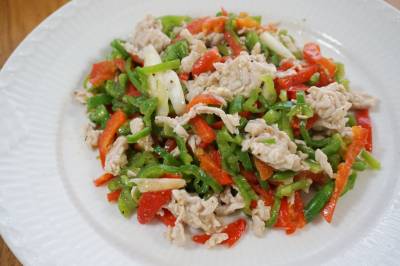 ピーマンと豚肉の黒こしょう炒め