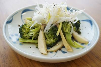 ブロッコリとエリンギのソテーサラダ