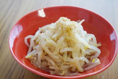 ピリ辛おろしもやし