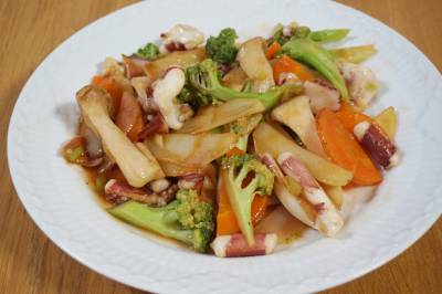 もんごういかと季節野菜の炒め