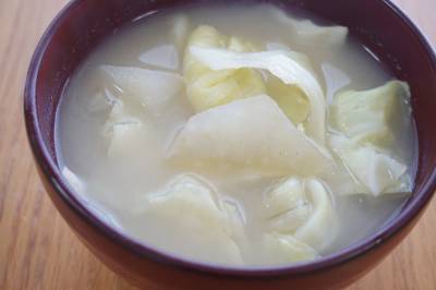 野菜たっぷりみそ汁
