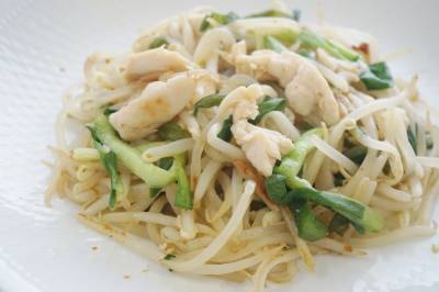 もやしと鶏肉の柚子（ゆず）こしょう炒め