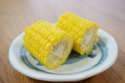 とうもろこしの蒸し煮