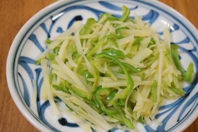じゃがいもとピーマンのシャキシャキ炒め