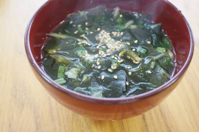 わかめの早うまスープ