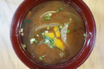炒めたまねぎのみそ汁