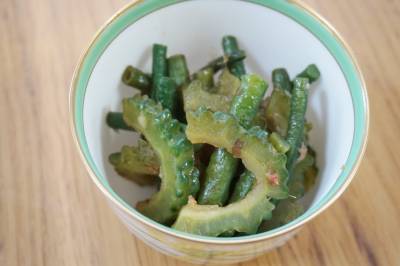 ゴーヤーといんげんのクタクタ炒め煮