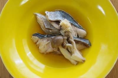 ぶりとしめじの酢蒸し