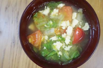 ふんわりレタススープ