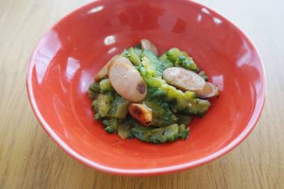 ソーセージとゴーヤーの甘塩炒め