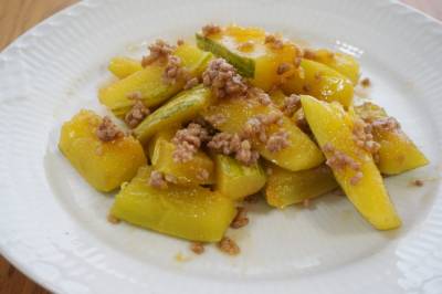 ズッキーニと豚ひき肉の炒め物