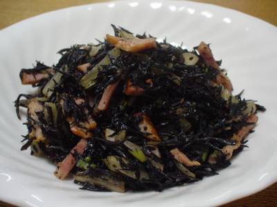 ひじきとベーコンのうま煮