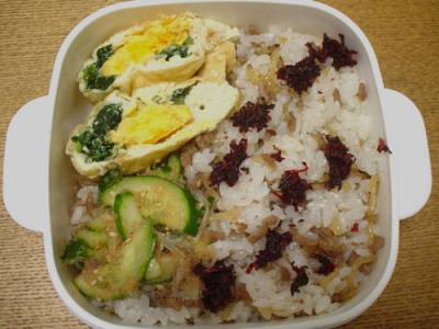 糸こんにゃくと 豚ひき肉のしょうが煮（混ぜご飯の素）