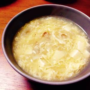 きくらげと豆腐の酸辣湯風