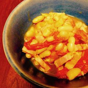 トマトと白いんげん豆の煮込み