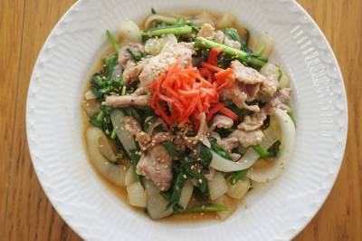 新たまねぎのスタミナ炒め