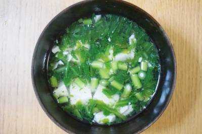 春菊と豆腐のスープ