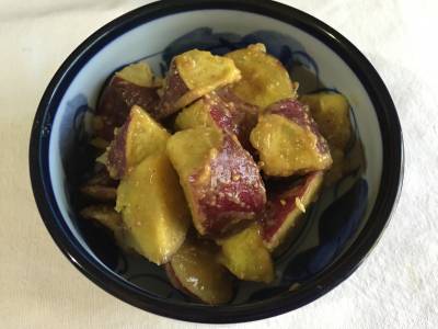 さつまいものピーナツバターあえ