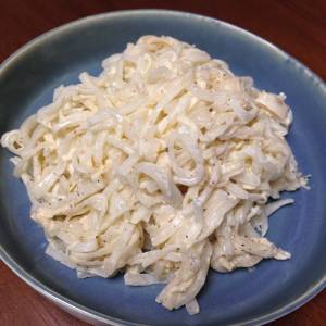 大根と帆立て缶のサラダ