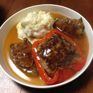 パプリカの肉詰め マッシュポテト添え