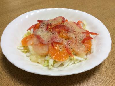 白菜とみかんのたまねぎサラダ