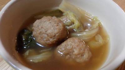 白菜と肉だんごの煮込み