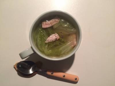 白菜とハムのスープ