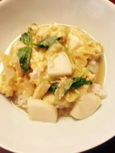 かまぼことねぎの卵とじ丼