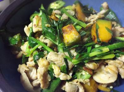 豚肉と緑黄色野菜のにんにく炒め