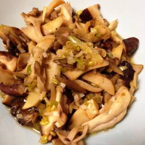 ミックスきのこのマリネ