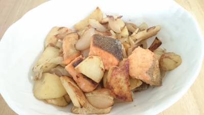 塩ざけのジャーマンポテト風