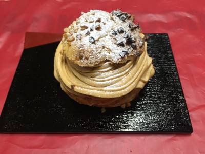 塩キャラメルシュークリーム