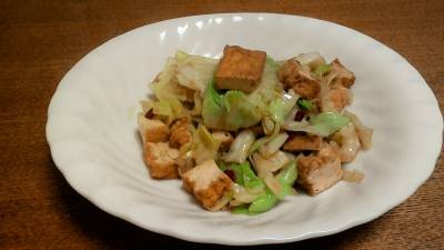 キャベツと厚揚げのピリ辛炒め